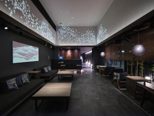 Ruang duduk di MONday Apart Premium Kyoto Sta Kamogawa