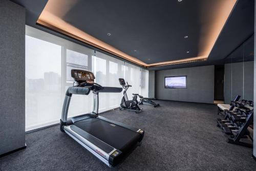Γυμναστήριο ή/και όργανα γυμναστικής στο Atour Hotel Dazhou Renhe New Town East Baqu Road