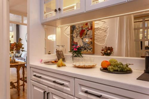 Timeless Athens Cozy Apartment