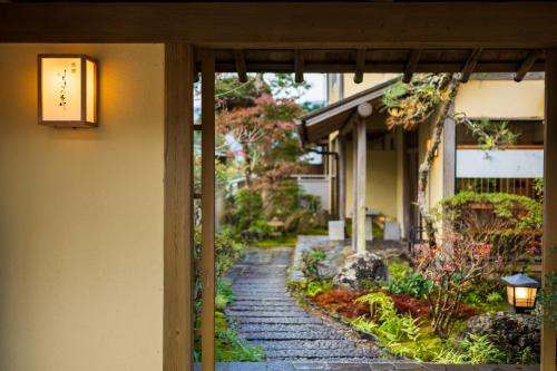 旅館 はちすの糸 Ryokan HachisunoItoにある庭