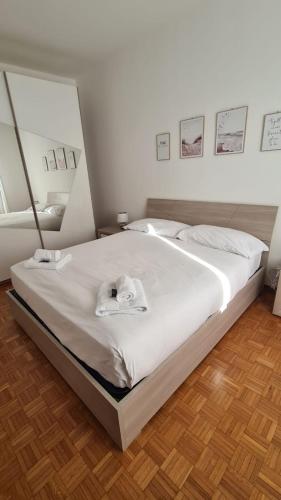 Ένα ή περισσότερα κρεβάτια σε δωμάτιο στο Eleonora's House