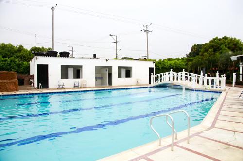 Piscina en o cerca de Condominio Tolima