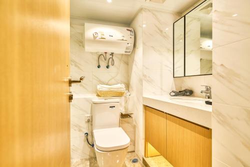 Bilik mandi di Yijia Apartment Alibaba Haichuangyuan Branch