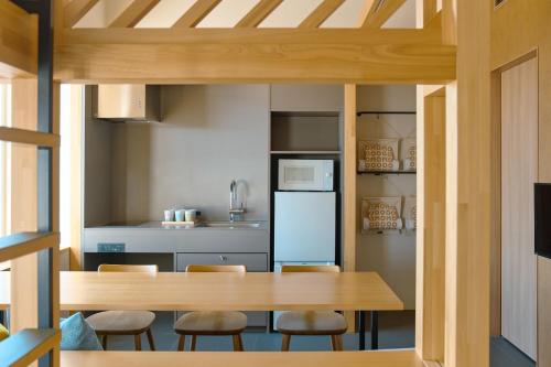 Köök või kööginurk majutusasutuses OMO5 Kumamoto by Hoshino Resorts