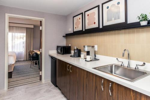 Voco The Clair Cincinnati Downtown, an IHG Hotel Image