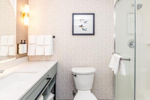Voco The Clair Cincinnati Downtown, an IHG Hotel Image