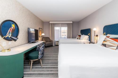 Voco The Clair Cincinnati Downtown, an IHG Hotel Image