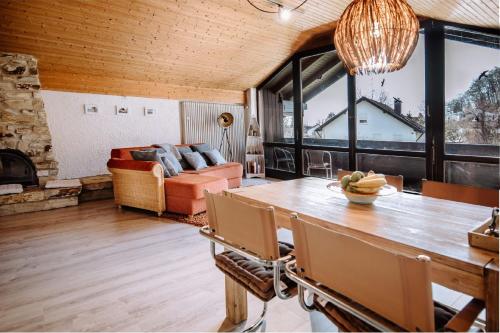 Χώρος καθιστικού στο Ferienwohnung Seeidyll am Wörthsee