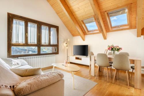 Φωτογραφία από το άλμπουμ του Apartamento A10 de Formigal, 7 PERSONAS Y GARAJE σε Escarrilla