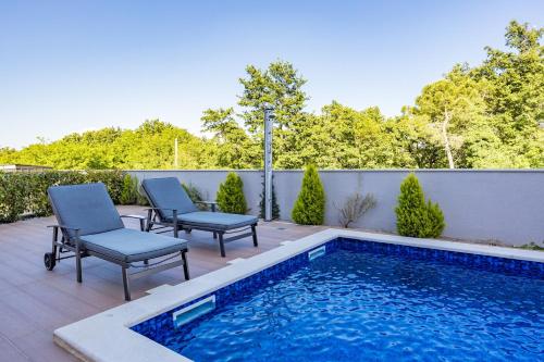 Villa Pinus - Private Pool, Jacuzzi, Game Room