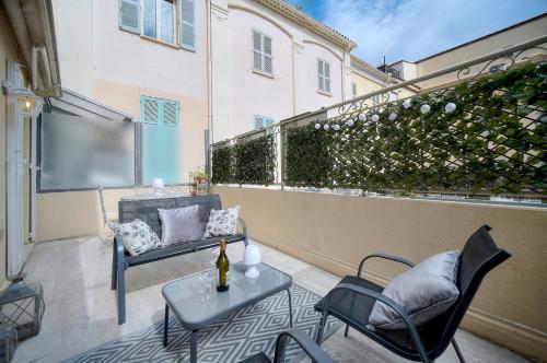 Duplex 2 chambres TERRASSE, MEYNADIER- FORVILLE A2B103