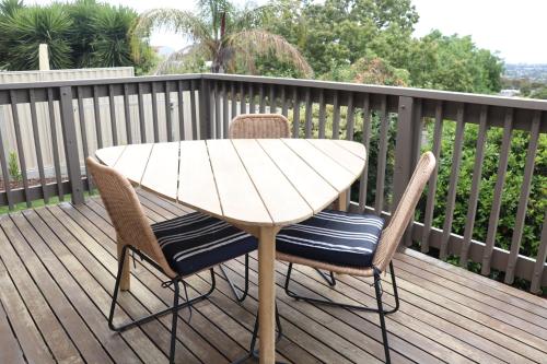Ein Balkon oder eine Terrasse in der Unterkunft Amazing coast view in Seaview down Adelaide
