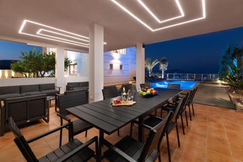 Vitzi Vista Villa