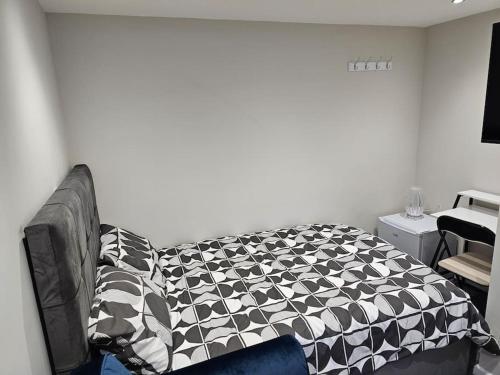 Ένα ή περισσότερα κρεβάτια σε δωμάτιο στο Double En Suite Room Newcastle Upon Tyne