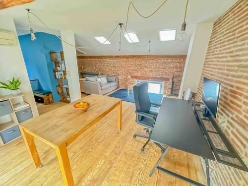 Photo de la galerie de l'établissement Cosy Loft Spacieux - Appartement Toulouse centre., à Toulouse