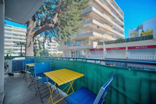 Elégant 2 pièces TERRASSE, CARLTON MARTINEZ- Proche CROISETTE A1B238