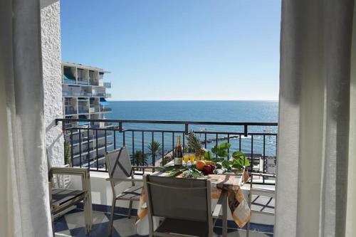 Skol 945B First Line Beach South facing 2 bedroom