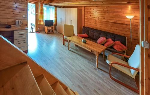 2 Bedroom Amazing Home In Darlowo Wicie