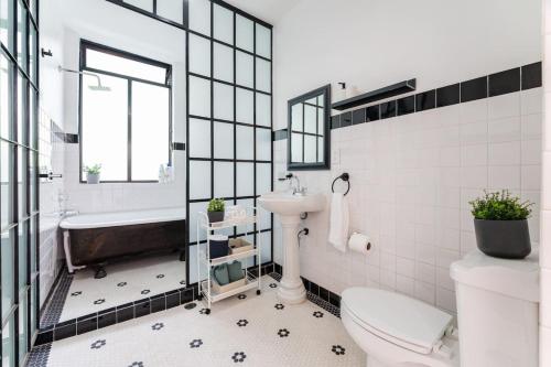 Koupelna v ubytování Bohemian Vibes House Roma Norte CDMX