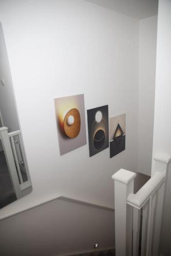 Gambar di galeri bagi 1 Cozy Double Room with Shared Space di Birch