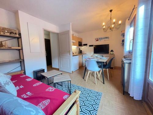 Appartement cosy avec piscine, animaux admis et parking à Flumet - FR-1-505-206