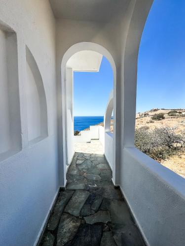 Gallery image of Andros Seaview Hotel in Batsi