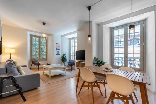 Beprime Plaza del Teatro by Easytrip