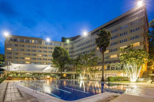 Bazén v ubytování InterContinental Medellin - Movich by IHG nebo v jeho okolí