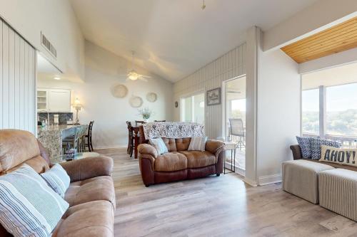 Ruang duduk di Great Cove Lodge