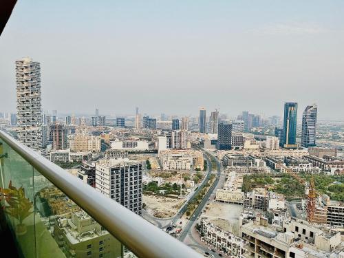Top Floor Luxurious Apt in JVC, Near Marina