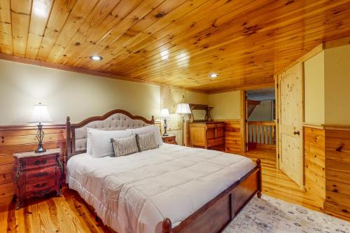 Postel nebo postele na pokoji v ubytování Cajun Hideaway