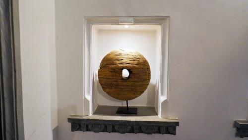 a vase in a niche in a wall at Madri Retreat - Heritage Boutique Hotel with Pool in Udaipur