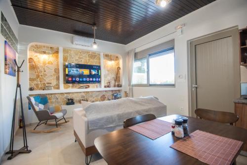 Theofani's Apartment