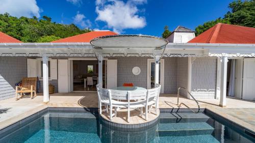 Glorious Villa Perfect for a Romantic Stay
