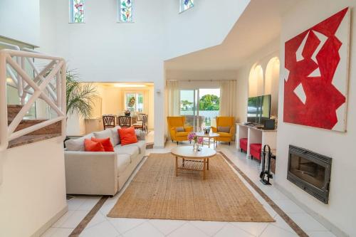 Vilamoura Beach Villa with Private Pool