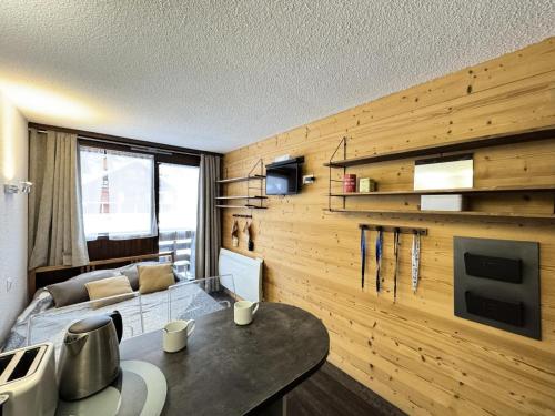 Η κουζίνα ή μικρή κουζίνα στο Résidence Les Melezes - Studio tout confort · Accès pistes par navette · Parking extérieur MAE-1074