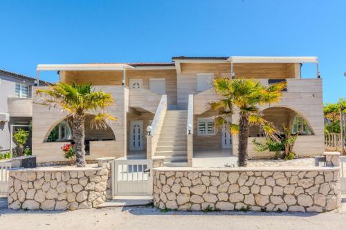 Apartments by the sea Vir - 18591