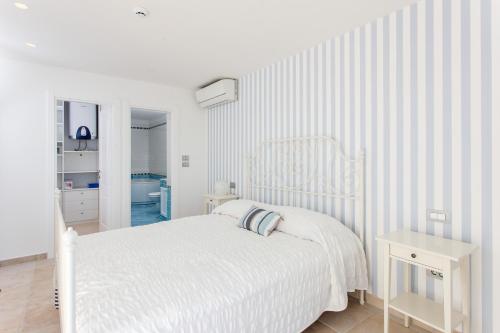 OCEAN APARTMENT by DuHomes