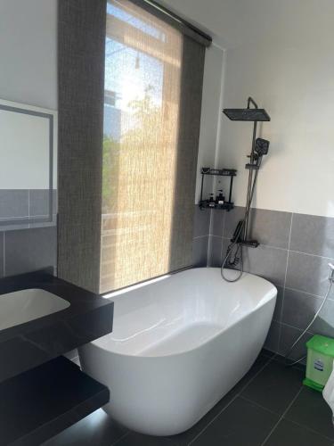 Ένα μπάνιο στο Every Day Guest House - Phan Thiet