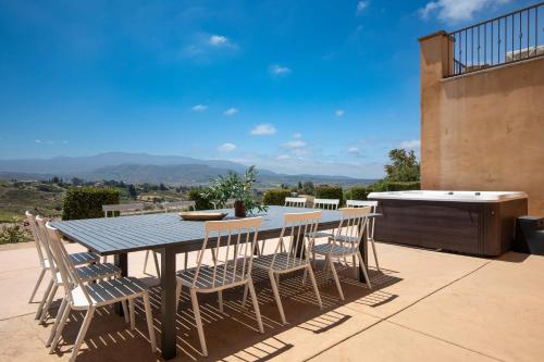 Gallery image of Palazzo Del Sol By AvantStay Breathtaking Home w Mountain Views Hot Tub in Temecula