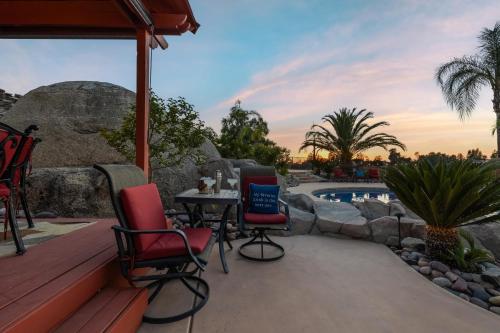 Φωτογραφία από το άλμπουμ του Chardonnay Charm by AvantStay Luxe Group Retreat w Pool Mins to Wineries σε Country Road Estates