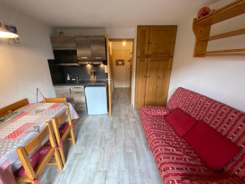 Studio chaleureux et calme à Châtel, proche centre, avec coin montagne, parking et balcon