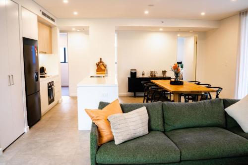 Η κουζίνα ή μικρή κουζίνα στο Happy Hour by Experience Jervis Bay