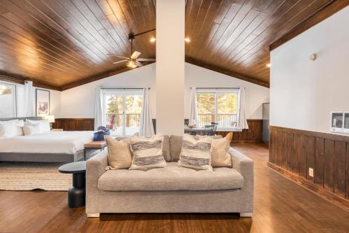 Gallery image of Explorer by AvantStay Close to Slopes Game Room Guest Suite Hot Tub in Alpine Meadows