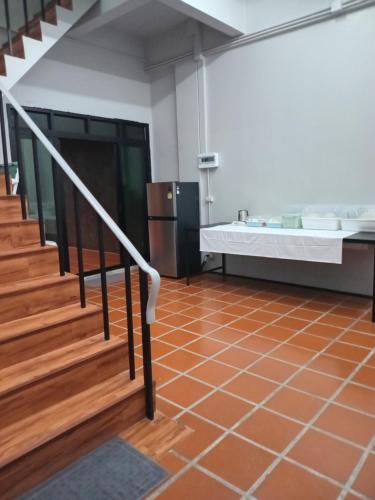 Φωτογραφία από το άλμπουμ του Baanpru daily room σε Ban Po Mo