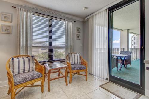Kawasan patio atau luaran di 308 Summerhouse by AvantStay Oceanview Condo w Community Pool Access
