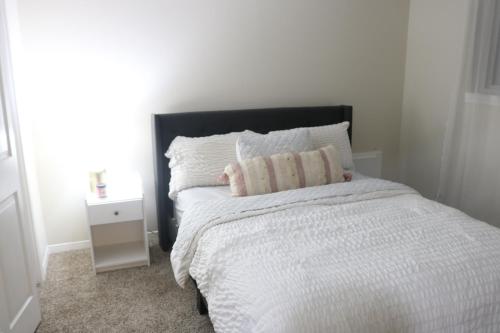 Foto dalla galleria di Luxury Stay Near IAH 3BD 2Bath Office with Amenities a Houston