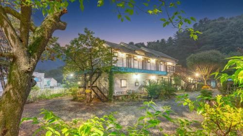 Taman di luar gapyeong hanulteo pension