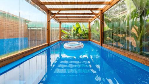 Bazén v ubytování boryeong hiddenvillage dokchae poolvilla nebo v jeho okolí