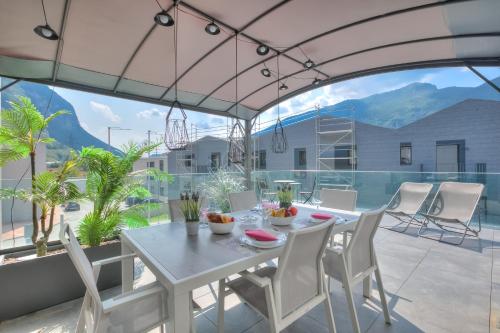 Imagen de la galería de Melano Lab Park Apartments, en Melano